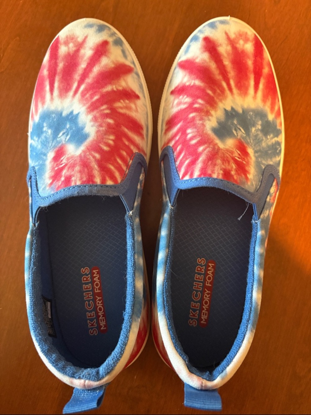 Skechers Slip-On Tie-Dye Sneakers in Red and Blue 8.5 Womens